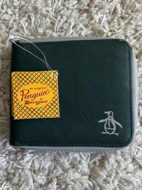 💐NWT💐 Vintage Original Penguin by Munsingwear zip-around wallet